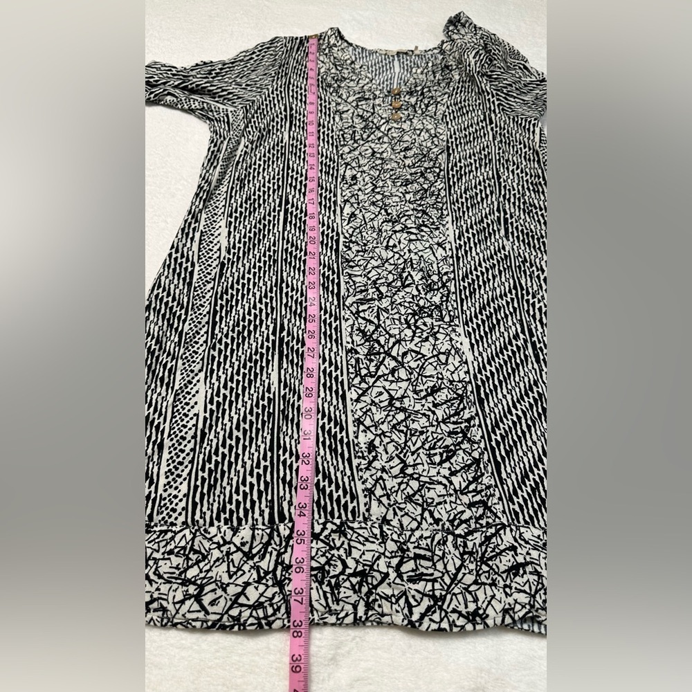 Soft Surroundings Raven Shift Black and White Dress  3/4 Sleeve Ikat Print Rayon - Picture 10 of 14